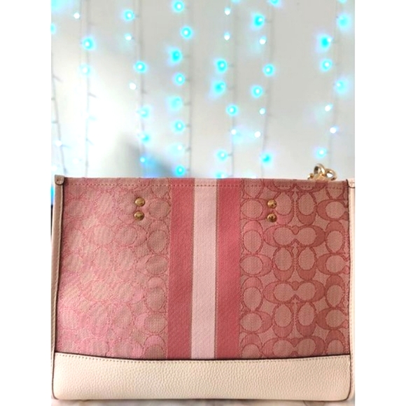 💘 Coach Dempsey Carryall In Signature Jacquard With Patch & Heart Charm - Picture 4 of 12